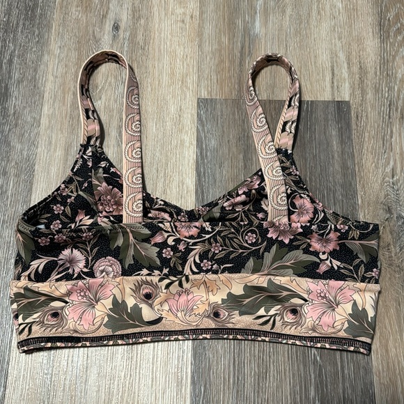 Spell & the Gypsy collective oasis active top - Picture 2 of 5